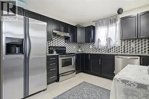 724 Cabana Road East Windsor ON N9G 1A4