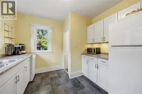 293 Shepherd Street Sarnia ON N7T 3J7