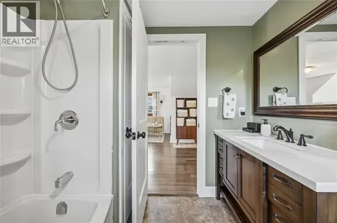 293 Shepherd Street Sarnia ON N7T 3J7