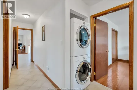 178 Ellison Avenue Leamington ON N8H 5J2