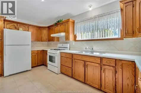 178 Ellison Avenue Leamington ON N8H 5J2