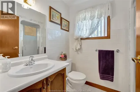 178 Ellison Avenue Leamington ON N8H 5J2