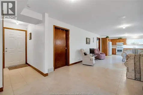 178 Ellison Avenue Leamington ON N8H 5J2
