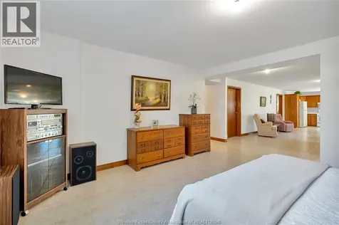 178 Ellison Avenue Leamington ON N8H 5J2