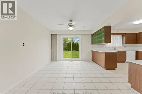 3299 Woodlawn Avenue Windsor ON N8W 2J1