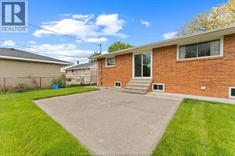 3299 Woodlawn Avenue Windsor ON N8W 2J1