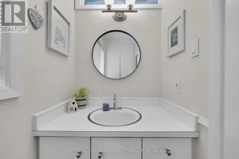 285 Fairmont Avenue Ottawa ON K1Y 1Y4