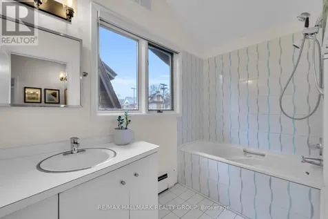 285 Fairmont Avenue Ottawa ON K1Y 1Y4