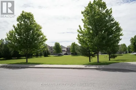 210 Calaveras Avenue Ottawa ON K2J 5K5