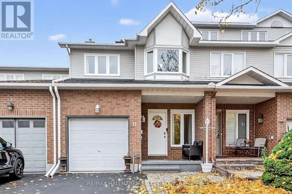 110 Hunter's Glen Crescent Ottawa ON K1T 3R1