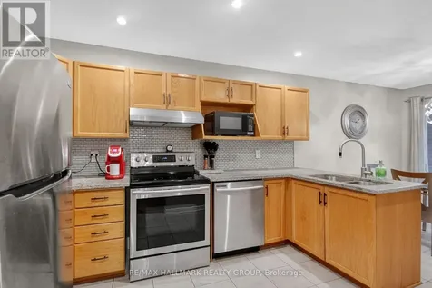 110 Hunter's Glen Crescent Ottawa ON K1T 3R1
