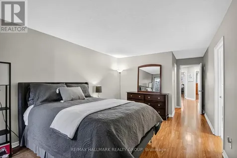 110 Hunter's Glen Crescent Ottawa ON K1T 3R1