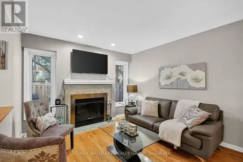 110 Hunter's Glen Crescent Ottawa ON K1T 3R1