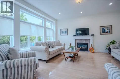 79 Moorland Crescent Ancaster ON L9K 1N7