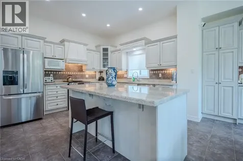 79 Moorland Crescent Ancaster ON L9K 1N7