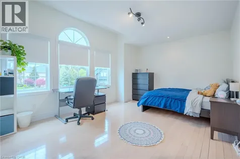 79 Moorland Crescent Ancaster ON L9K 1N7