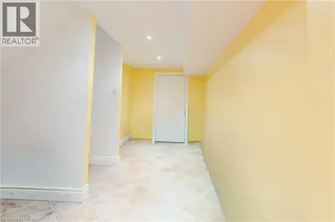 79 Moorland Crescent Ancaster ON L9K 1N7