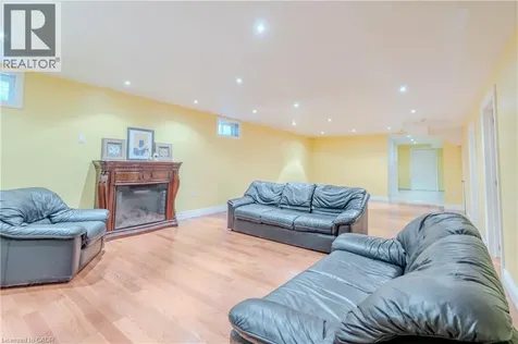 79 Moorland Crescent Ancaster ON L9K 1N7