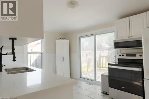 8 Dundas Street Brantford ON N3R 1R8