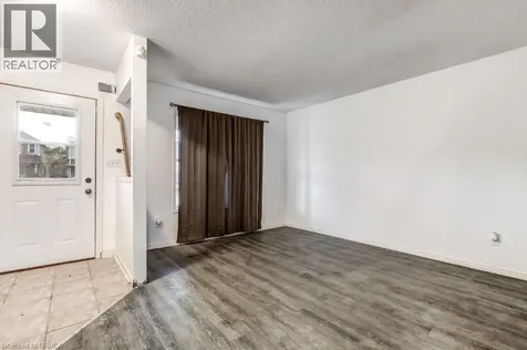 17 Stowe Terrace Brantford ON N3T 6P4