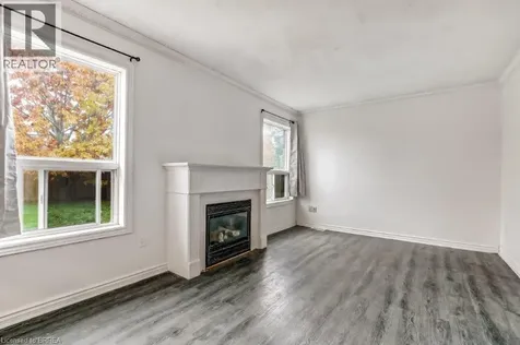 17 Stowe Terrace Brantford ON N3T 6P4