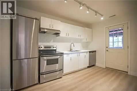 49 Fairleigh Avenue South Hamilton ON L8M 2K1