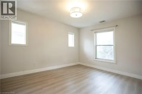 49 Fairleigh Avenue South Hamilton ON L8M 2K1