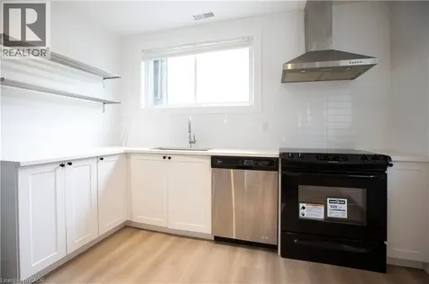 49 Fairleigh Avenue South Hamilton ON L8M 2K1