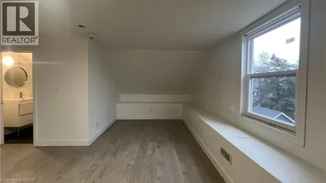 49 Fairleigh Avenue South Hamilton ON L8M 2K1
