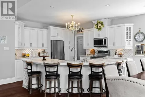 6 Hemlock Crescent Oro-medonte ON L0L 2L0