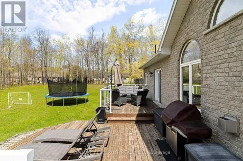 6 Hemlock Crescent Oro-medonte ON L0L 2L0