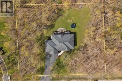 6 Hemlock Crescent Oro-medonte ON L0L 2L0