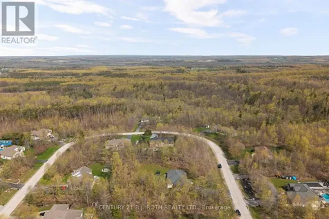 6 Hemlock Crescent Oro-medonte ON L0L 2L0