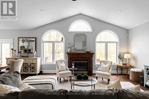 6 Hemlock Crescent Oro-medonte ON L0L 2L0