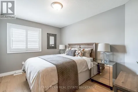 37 Lockerbie Crescent Collingwood ON L9Y 0Y9