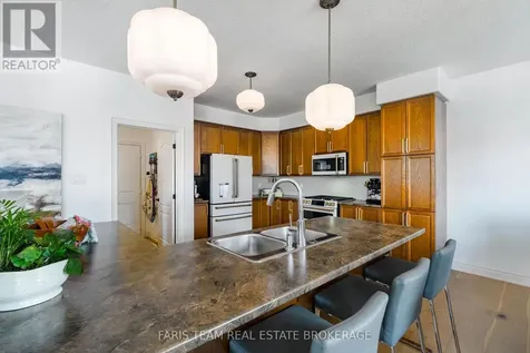 37 Lockerbie Crescent Collingwood ON L9Y 0Y9