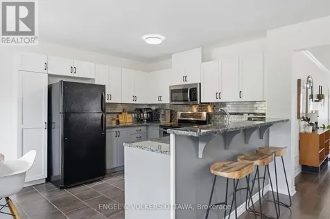 413 Montserrat Street Ottawa ON K2S 0L6