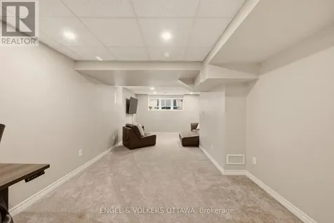 413 Montserrat Street Ottawa ON K2S 0L6