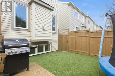 413 Montserrat Street Ottawa ON K2S 0L6
