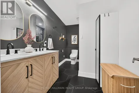 1081 Foley Avenue Ottawa ON K1G 2R4