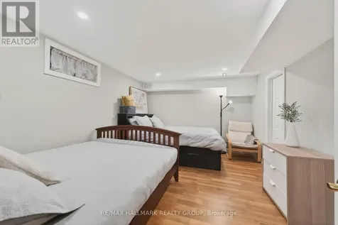 1081 Foley Avenue Ottawa ON K1G 2R4