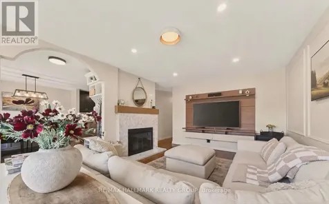 1081 Foley Avenue Ottawa ON K1G 2R4
