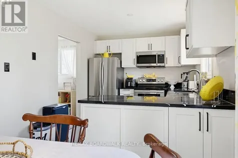 1703 Fieldstone Crescent Ottawa ON K1C 1R6