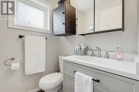 1703 Fieldstone Crescent Ottawa ON K1C 1R6