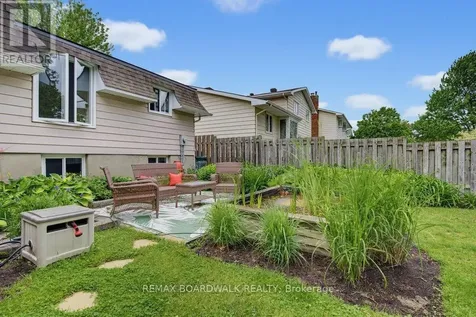 1703 Fieldstone Crescent Ottawa ON K1C 1R6