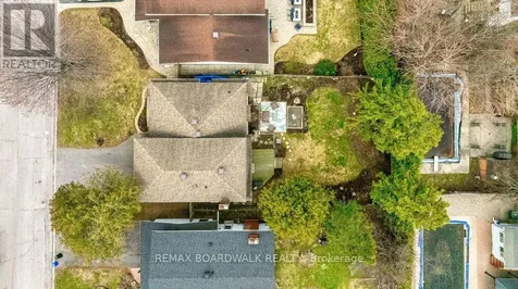 1703 Fieldstone Crescent Ottawa ON K1C 1R6