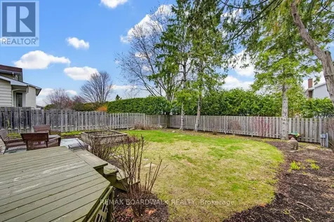 1703 Fieldstone Crescent Ottawa ON K1C 1R6
