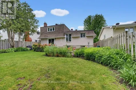1703 Fieldstone Crescent Ottawa ON K1C 1R6
