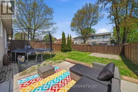 2333 Cotters Crescent Ottawa ON K1V 8Y7