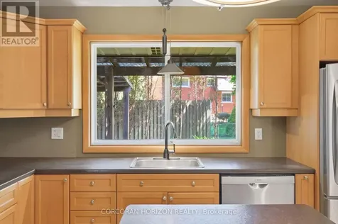 34 Yule Place Kitchener ON N2B 2J8